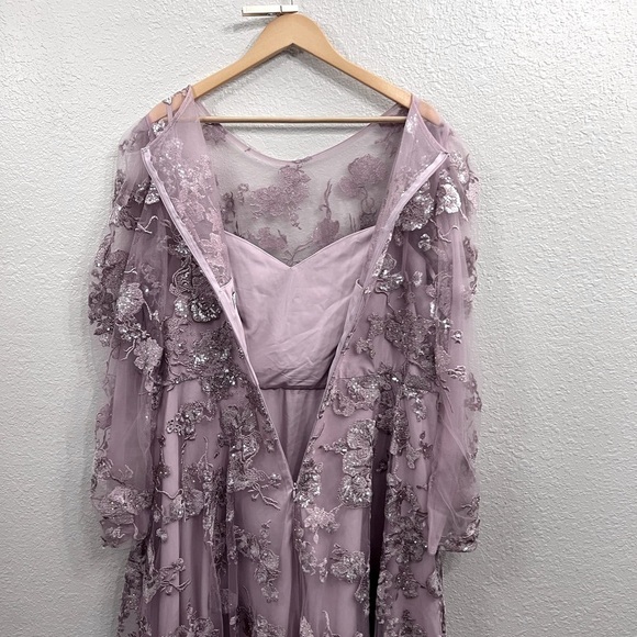 NEW $598 MAC DUGGAL 50664 LILAC FLORAL ILLUSION GOWN Size 18 - Picture 10 of 16